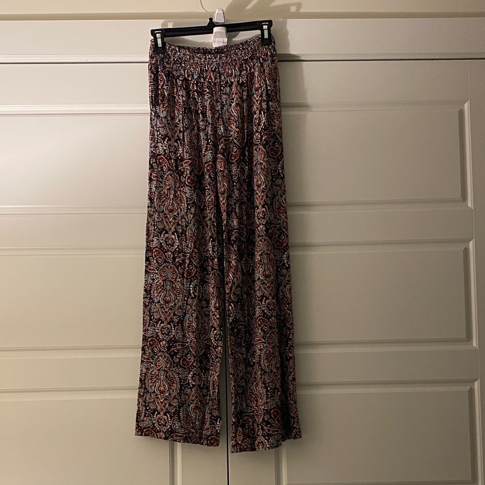 Wide Leg Vera Bradley Paisley Print flowy Pants - Multicolor
